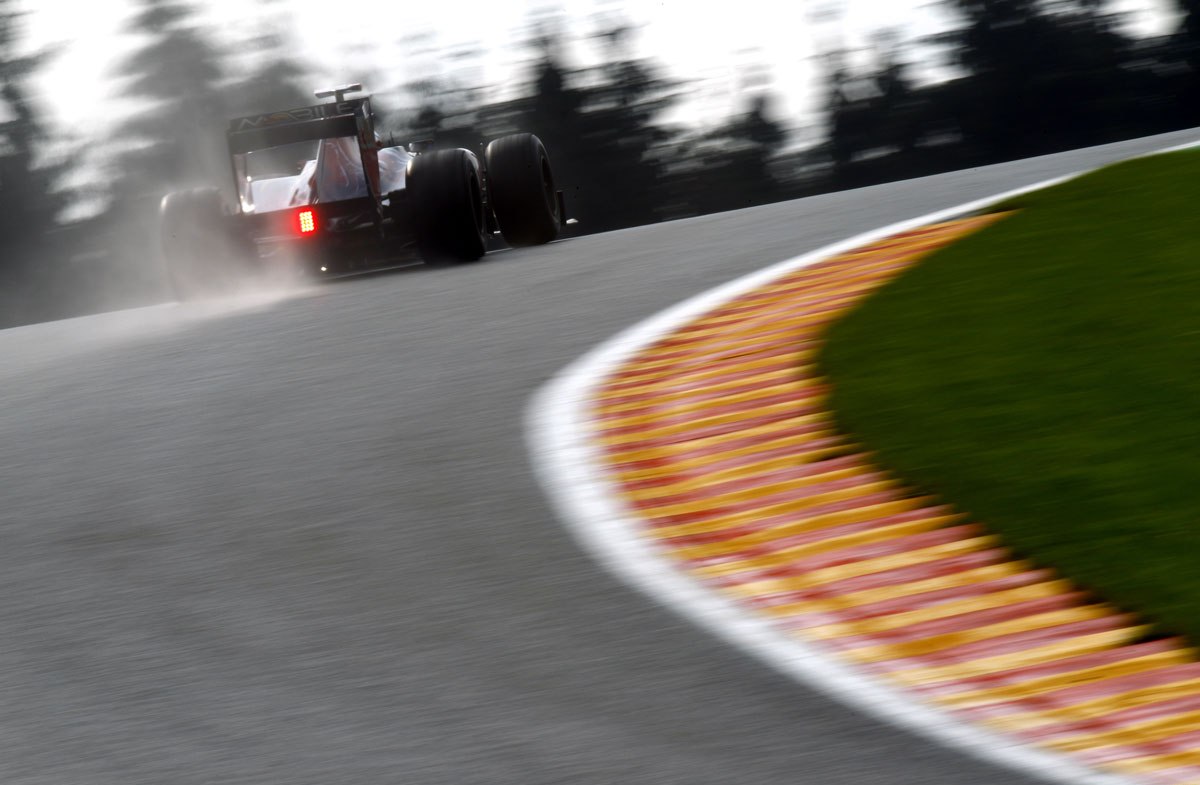 Alguersuari in de Eau Rouge